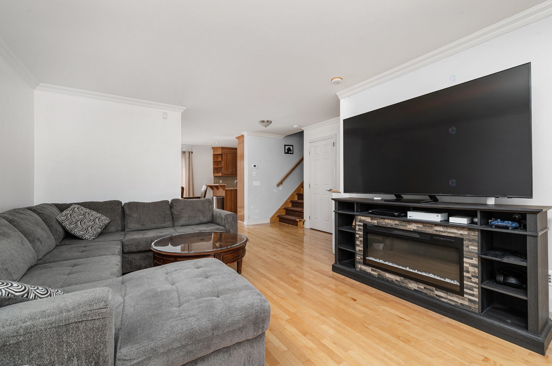 









7440


Rue des Perce-Neige

,
Longueuil (Saint-Hubert),




QC
J3Y0A3

