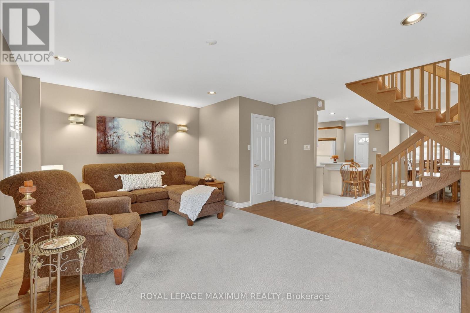 












163 DURANT AVENUE

,
Toronto,




Ontario
M4J4W4

