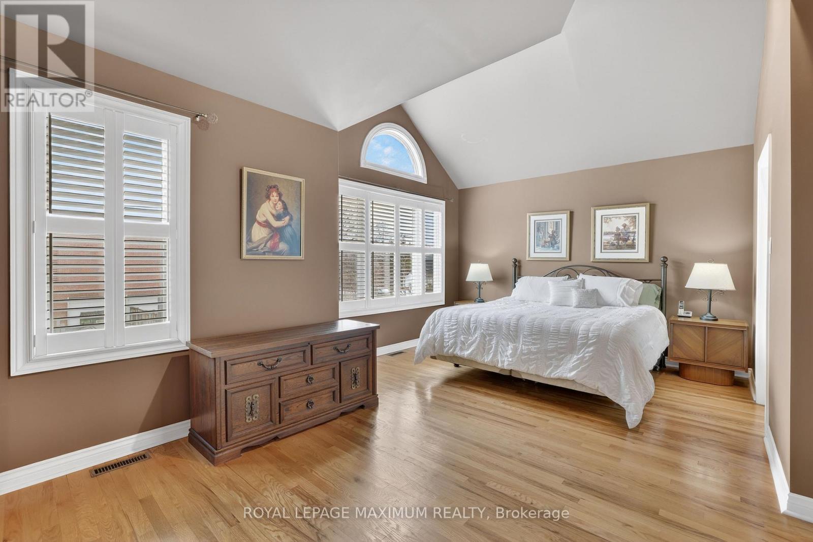 












163 DURANT AVENUE

,
Toronto,




Ontario
M4J4W4

