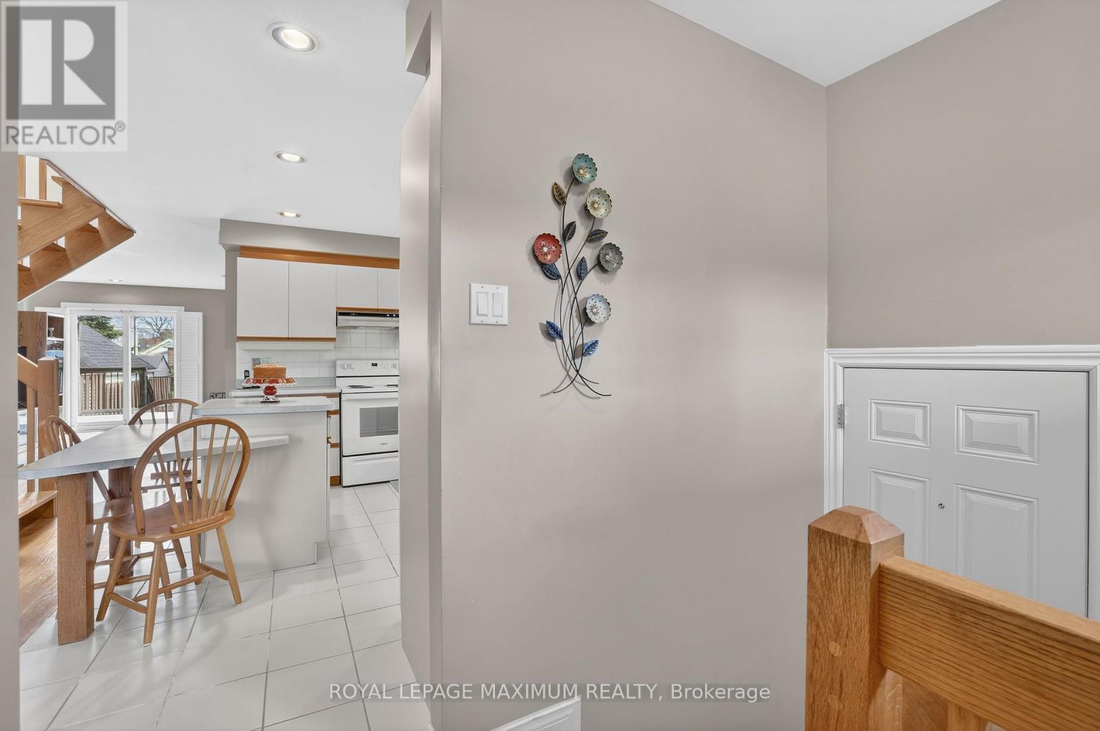 












163 DURANT AVENUE

,
Toronto,




Ontario
M4J4W4

