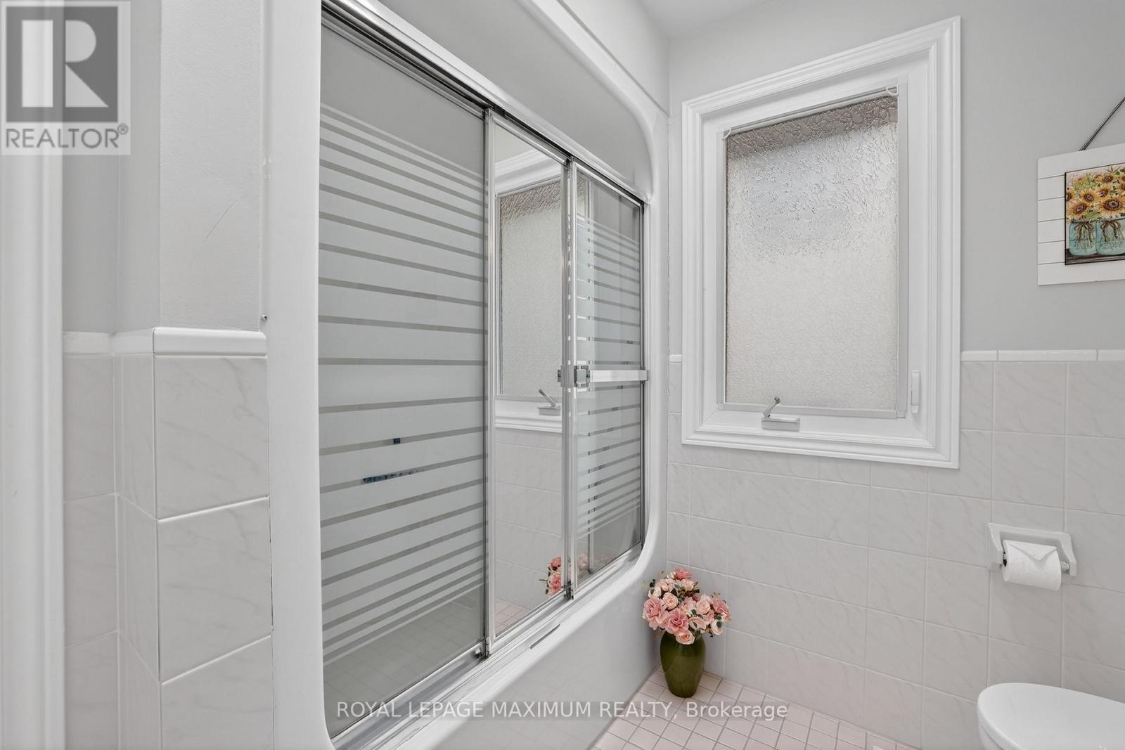 












163 DURANT AVENUE

,
Toronto,




Ontario
M4J4W4

