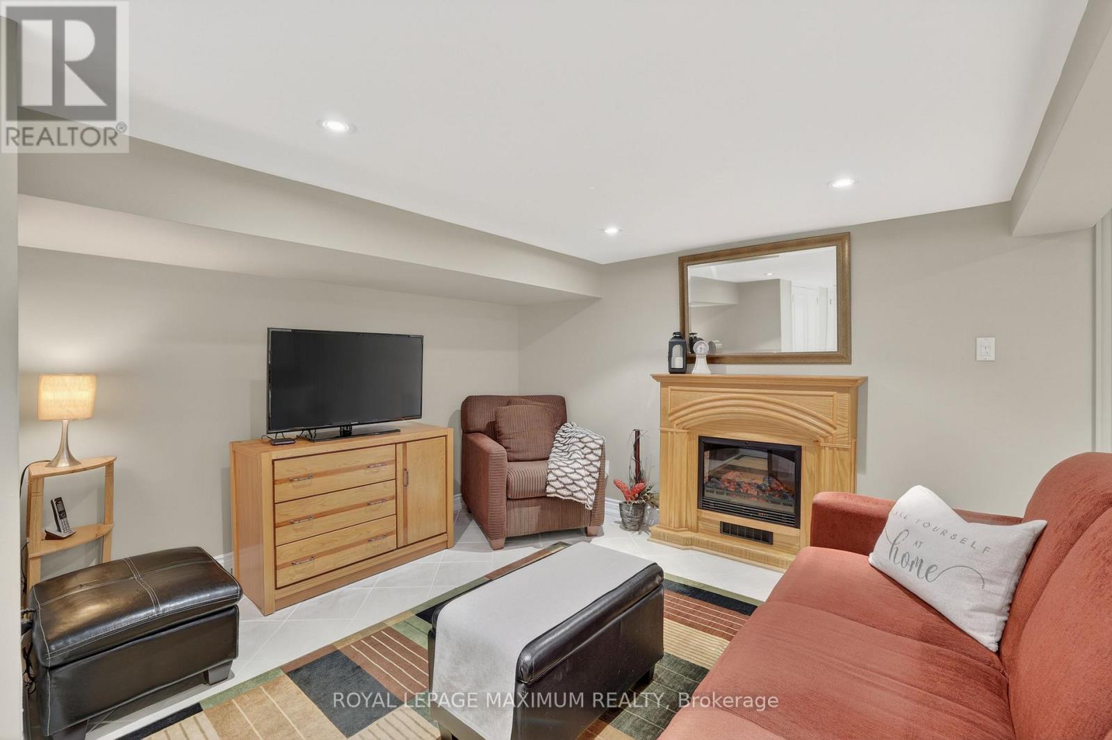 












163 DURANT AVENUE

,
Toronto,




Ontario
M4J4W4

