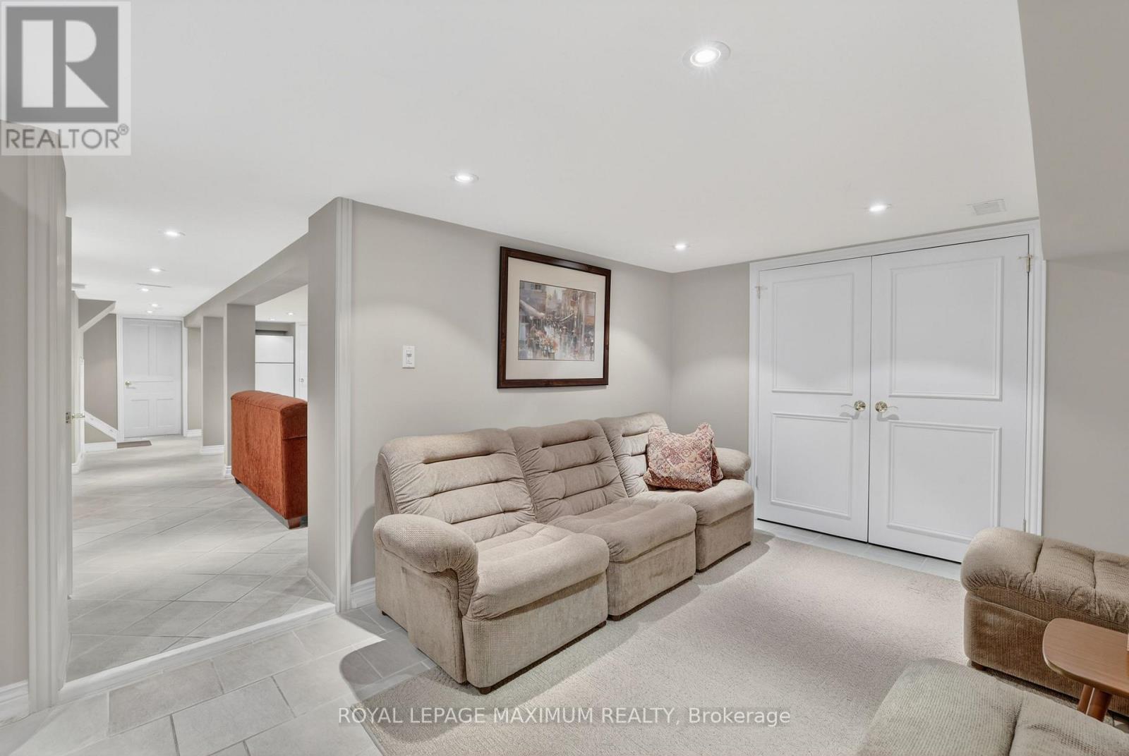 












163 DURANT AVENUE

,
Toronto,




Ontario
M4J4W4

