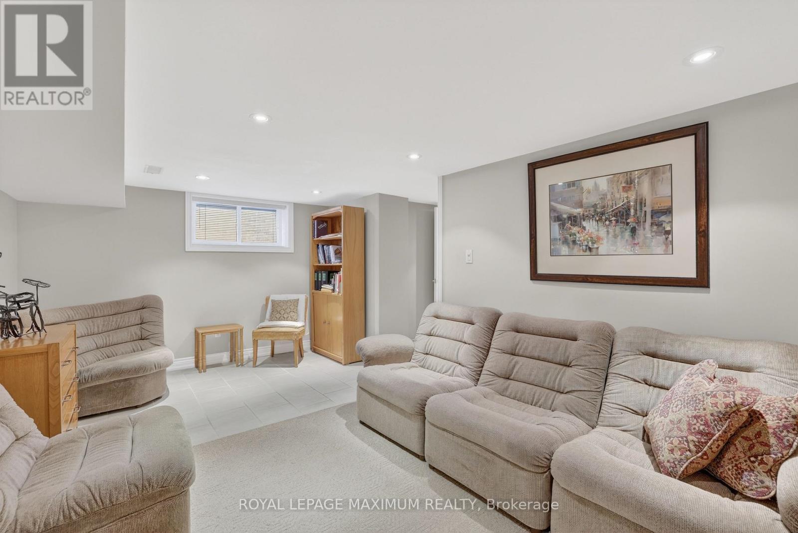 












163 DURANT AVENUE

,
Toronto,




Ontario
M4J4W4

