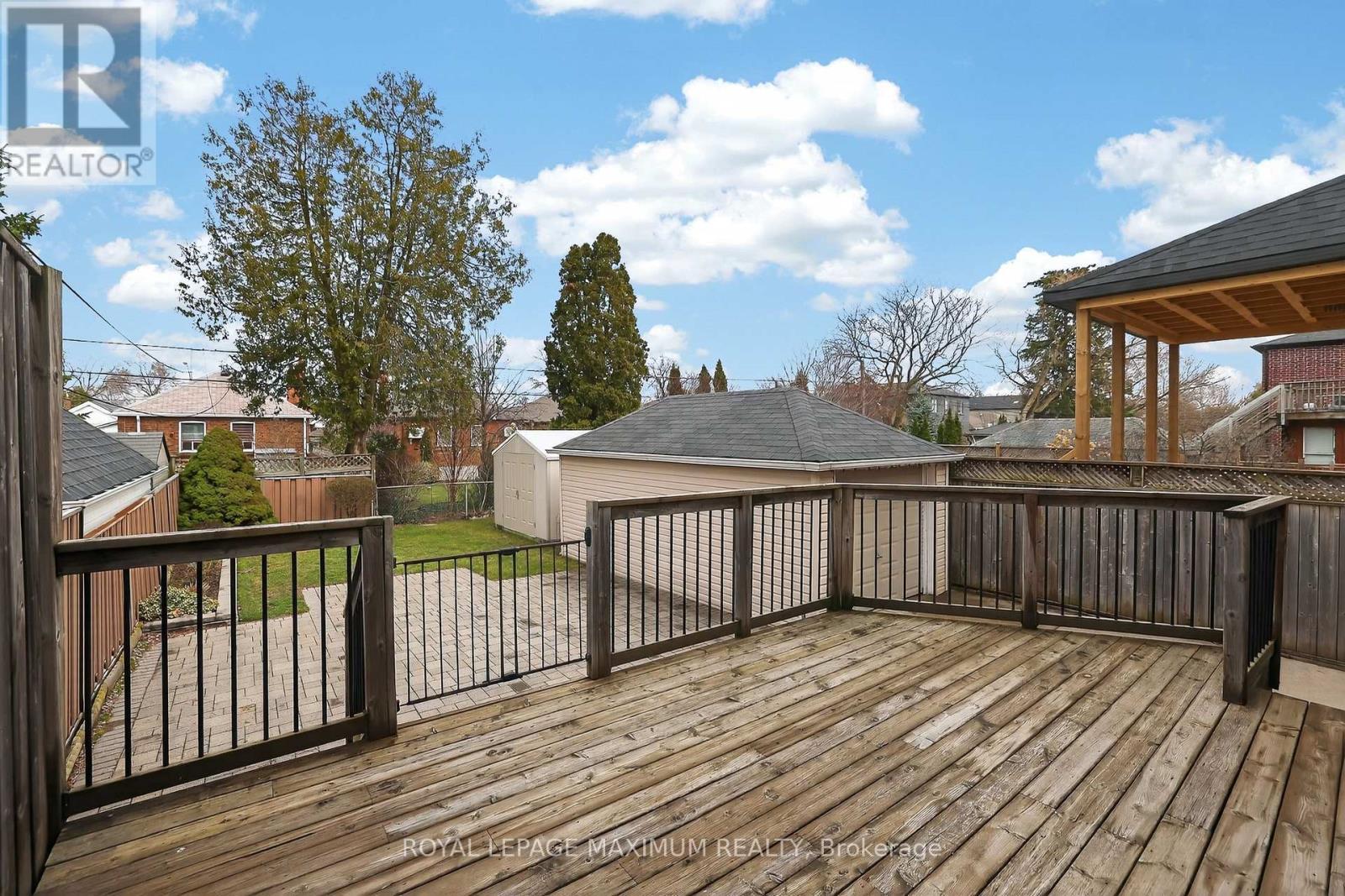 












163 DURANT AVENUE

,
Toronto,




Ontario
M4J4W4

