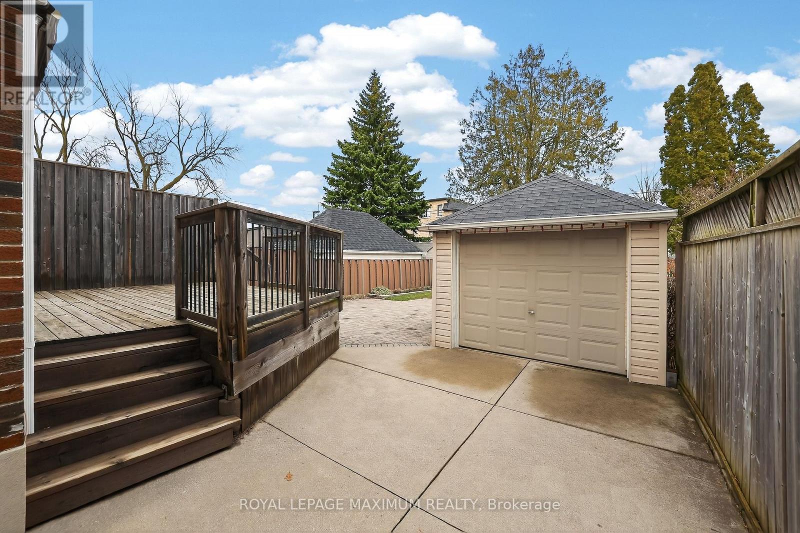 












163 DURANT AVENUE

,
Toronto,




Ontario
M4J4W4

