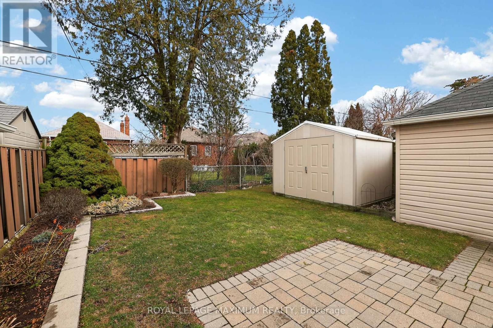 












163 DURANT AVENUE

,
Toronto,




Ontario
M4J4W4

