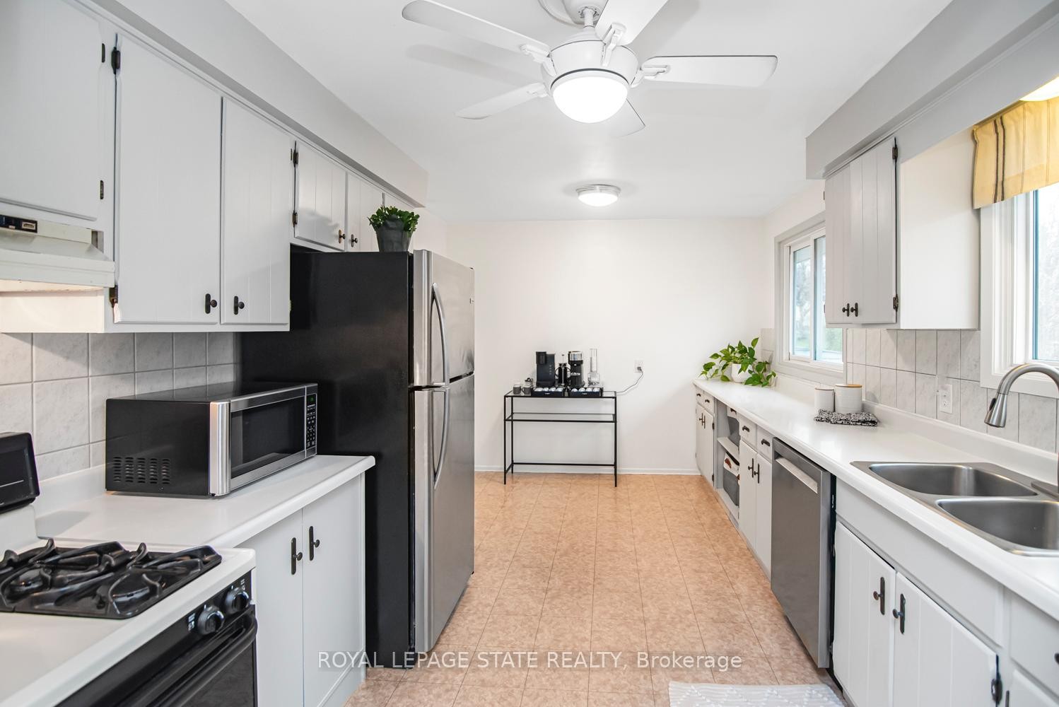 









138


Greeningdon

Drive,
Hamilton,




ON
L9A 3A9

