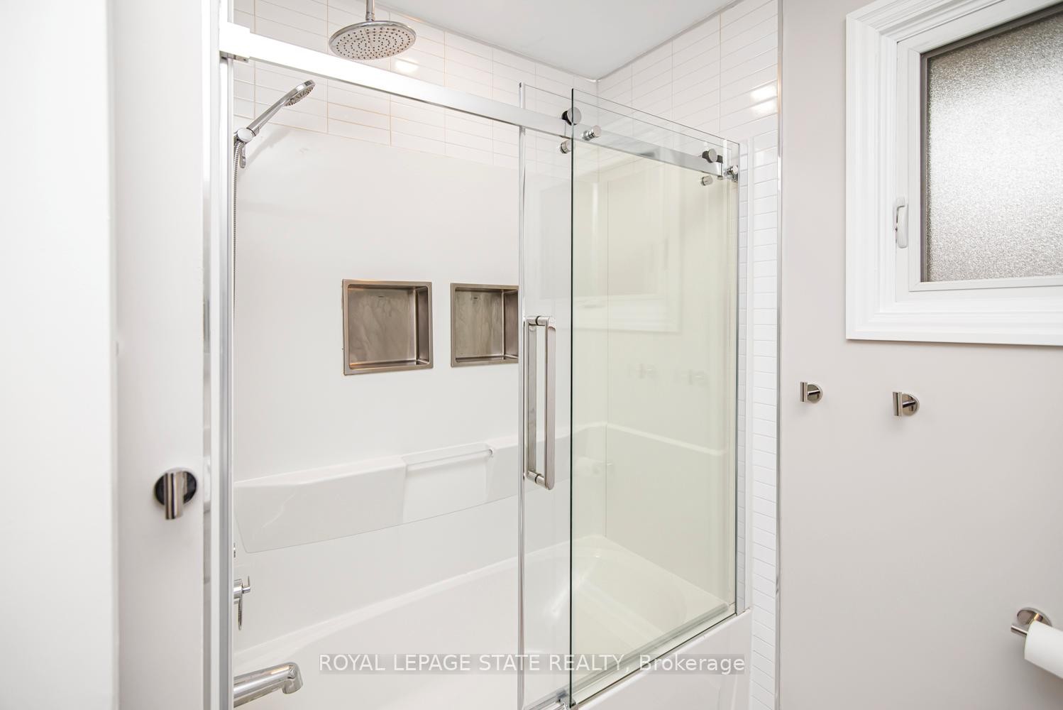 









138


Greeningdon

Drive,
Hamilton,




ON
L9A 3A9

