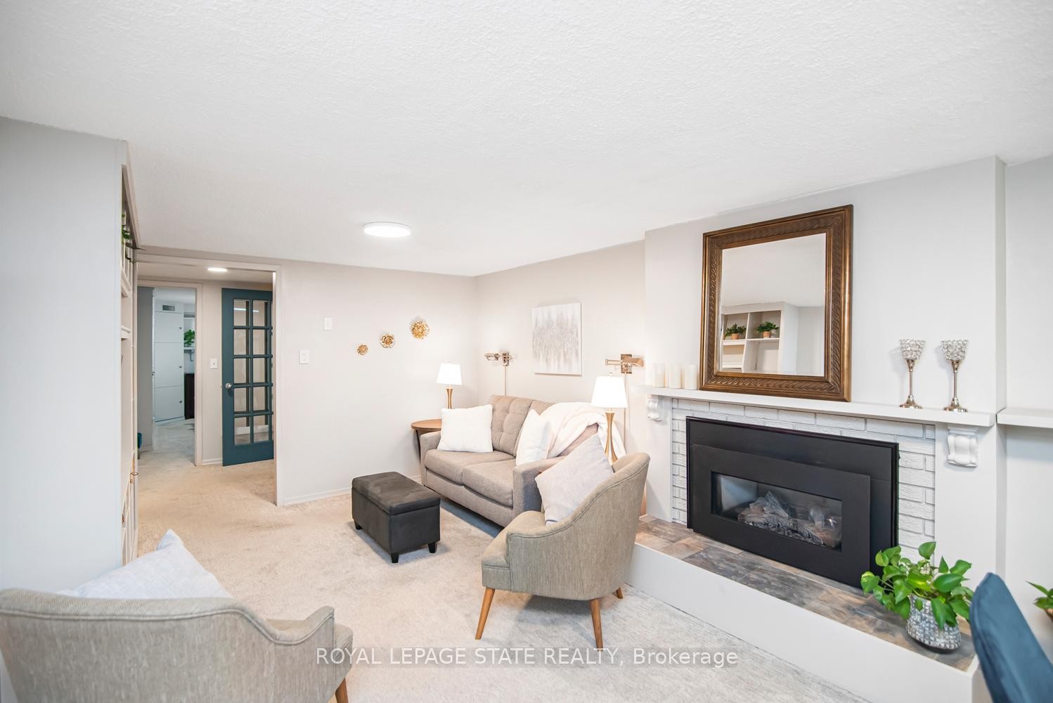 









138


Greeningdon

Drive,
Hamilton,




ON
L9A 3A9

