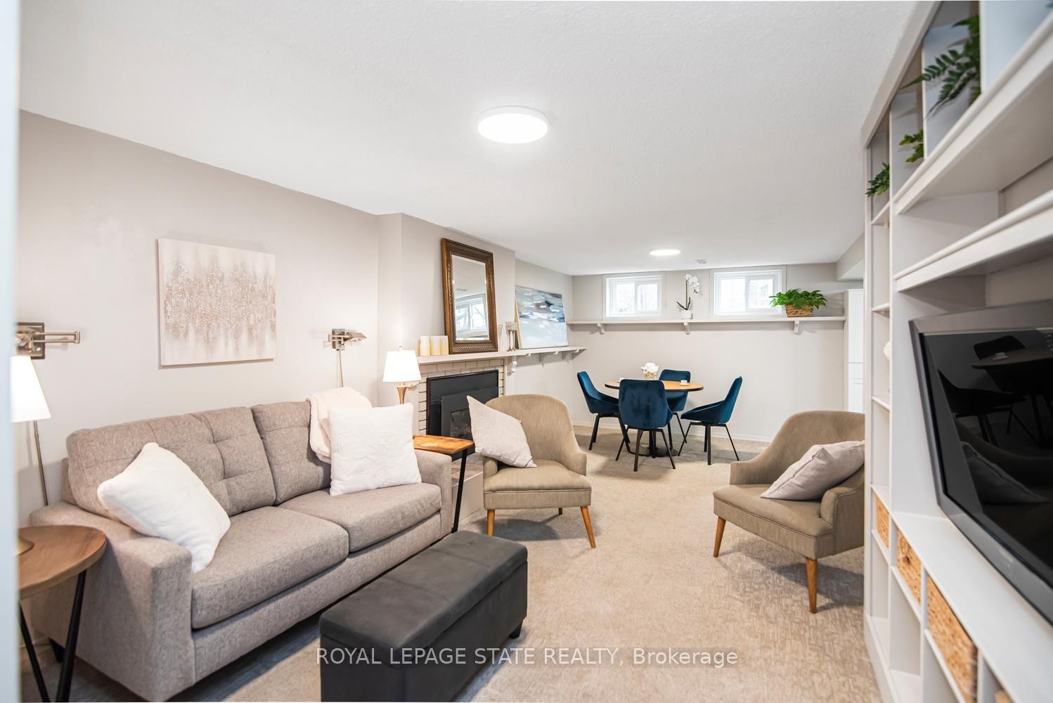 









138


Greeningdon

Drive,
Hamilton,




ON
L9A 3A9

