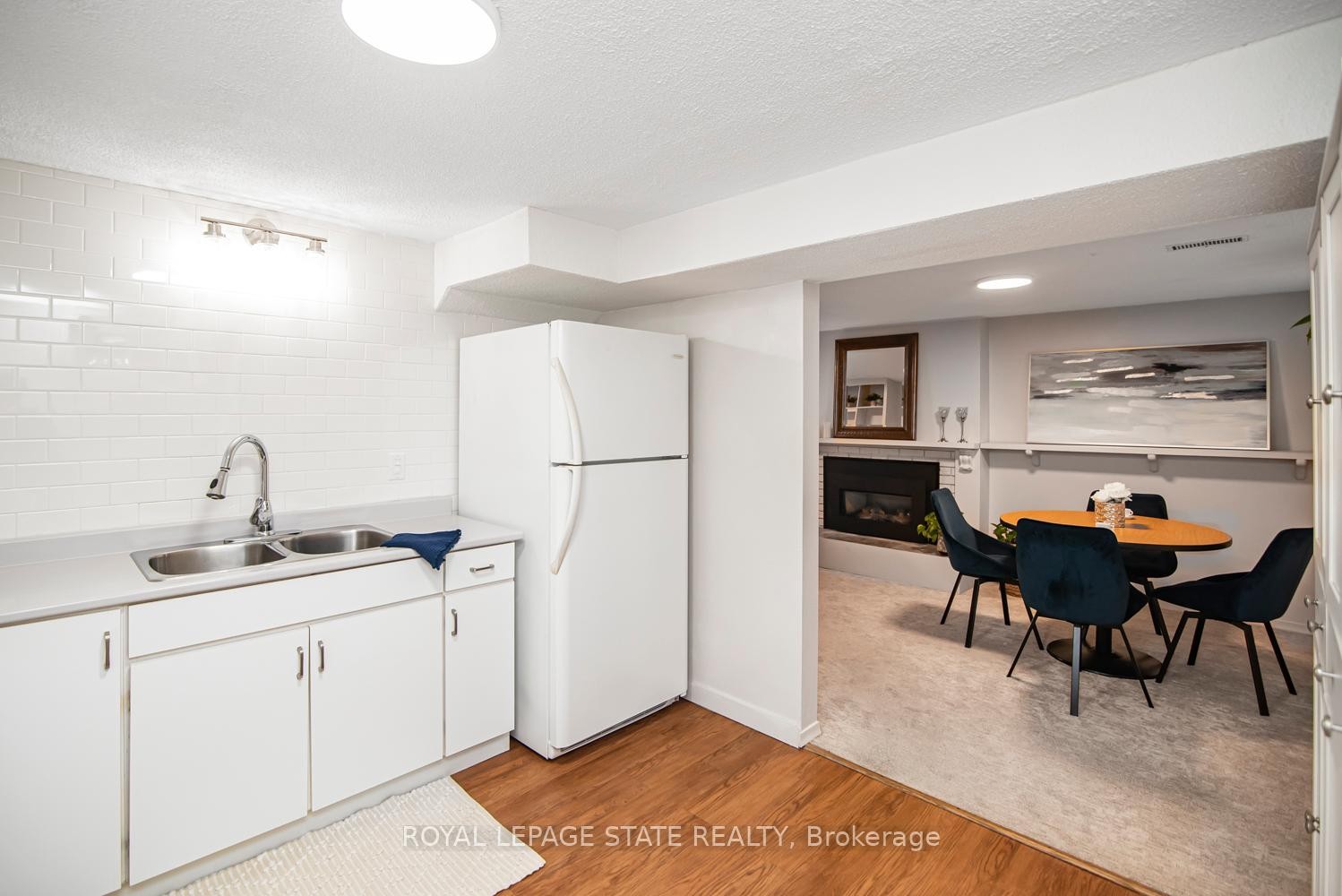 









138


Greeningdon

Drive,
Hamilton,




ON
L9A 3A9

