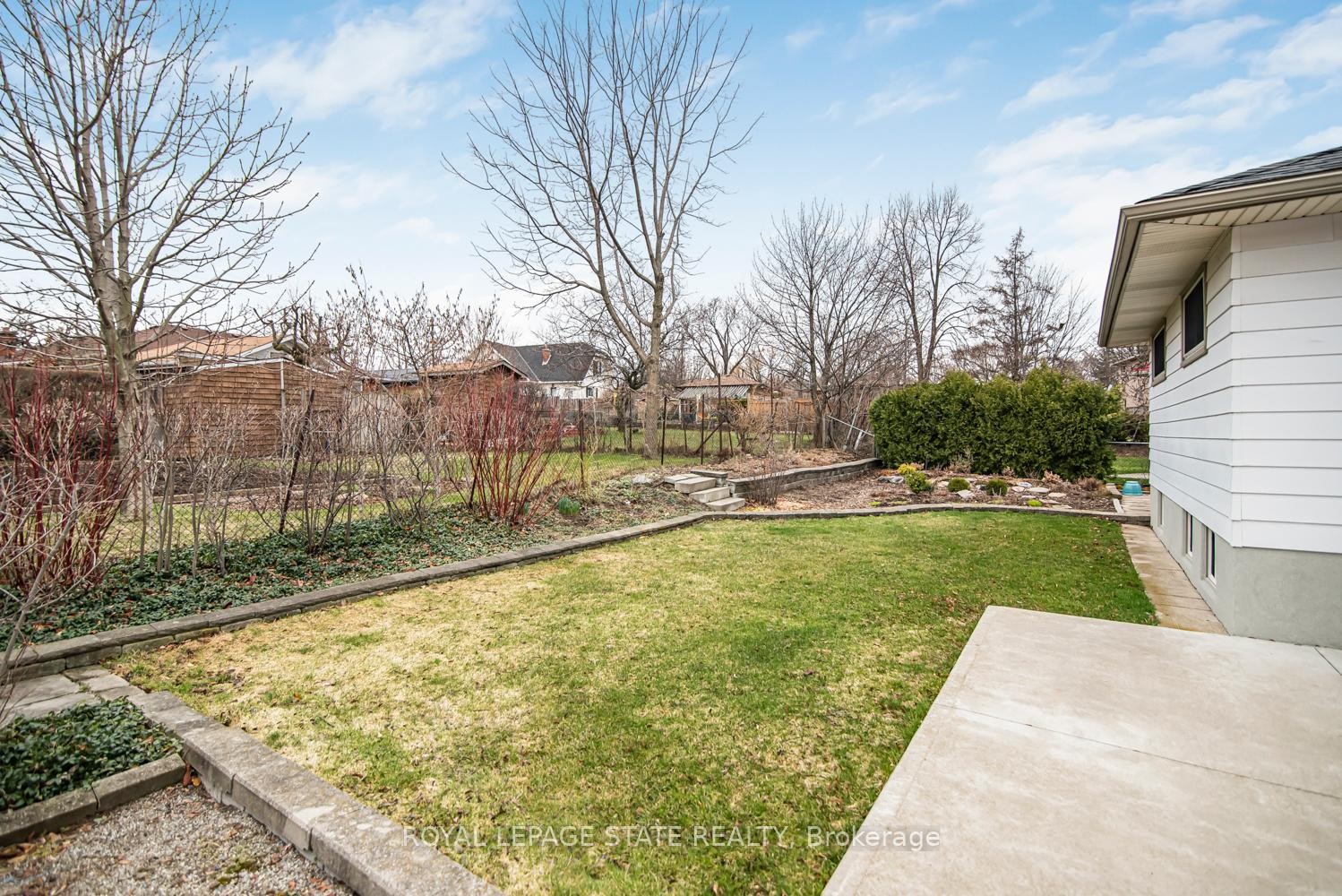 









138


Greeningdon

Drive,
Hamilton,




ON
L9A 3A9

