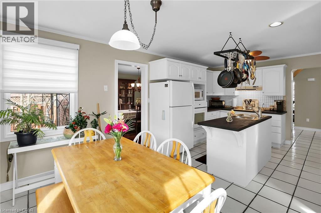 












5134 OAKWOOD Avenue

,
Beamsville,




Ontario
L0R1B8

