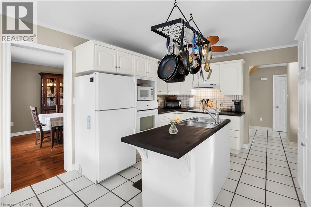 












5134 OAKWOOD Avenue

,
Beamsville,




Ontario
L0R1B8

