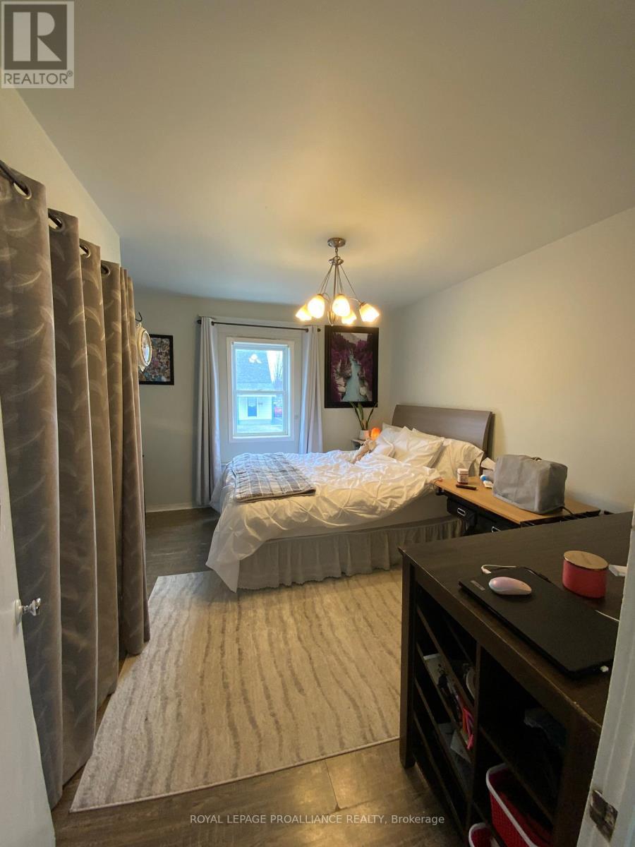 












187-189 BYRON STREET

,
Quinte West (Trenton Ward),




Ontario
K8V2Y7

