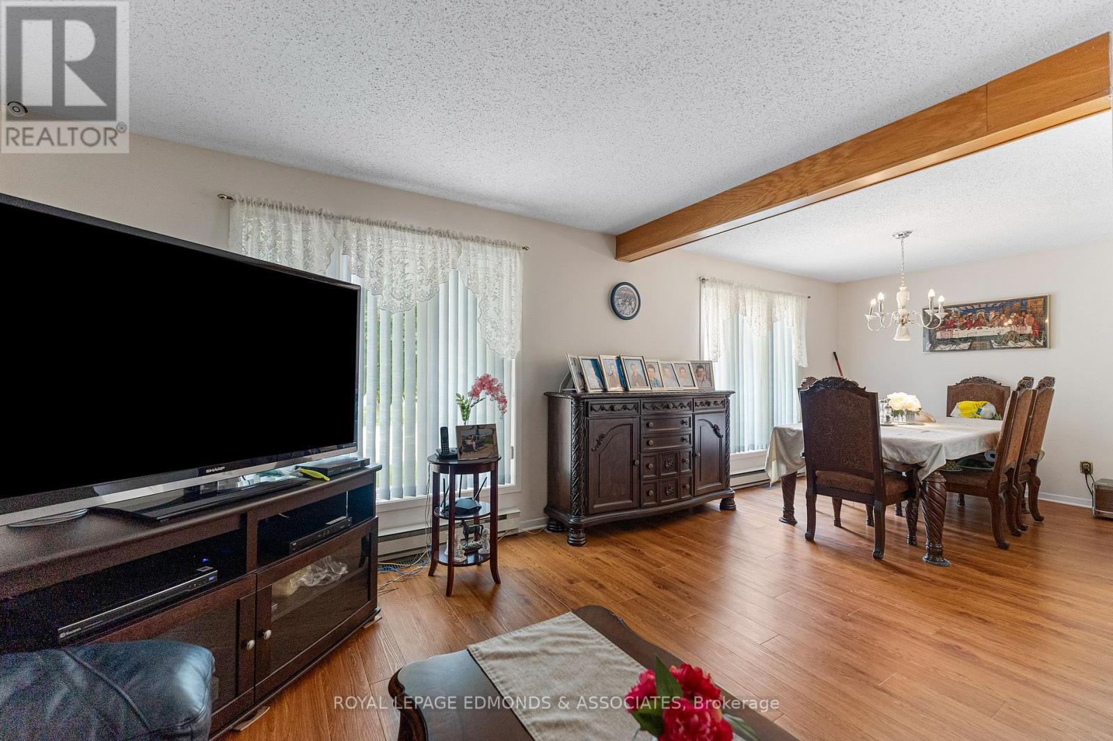 












508 O'BRIEN STREET

,
Pembroke,




Ontario
K8A8E7

