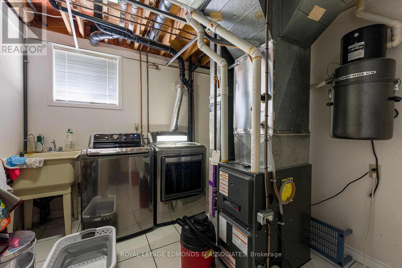 












508 O'BRIEN STREET

,
Pembroke,




Ontario
K8A8E7

