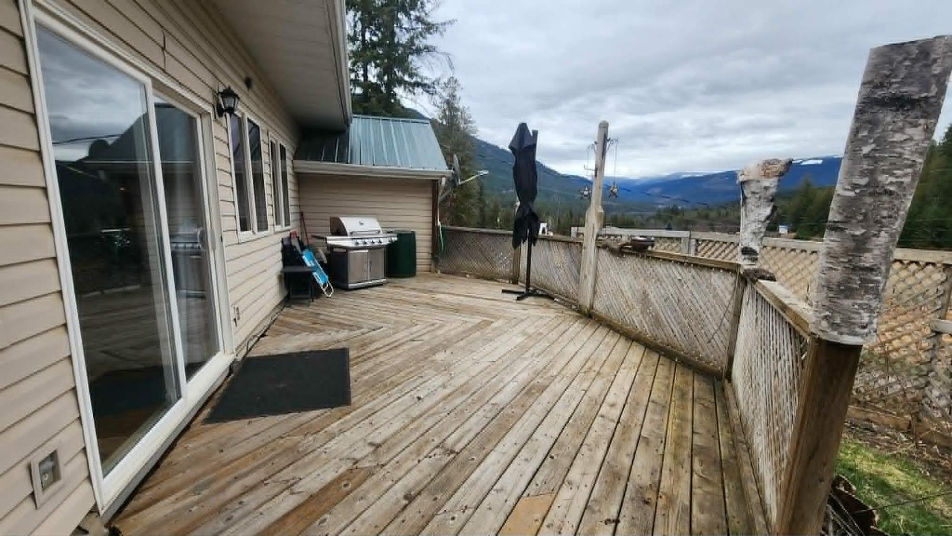 









12


Specht

Road,
Cherryville,




BC
V0E 2G3

