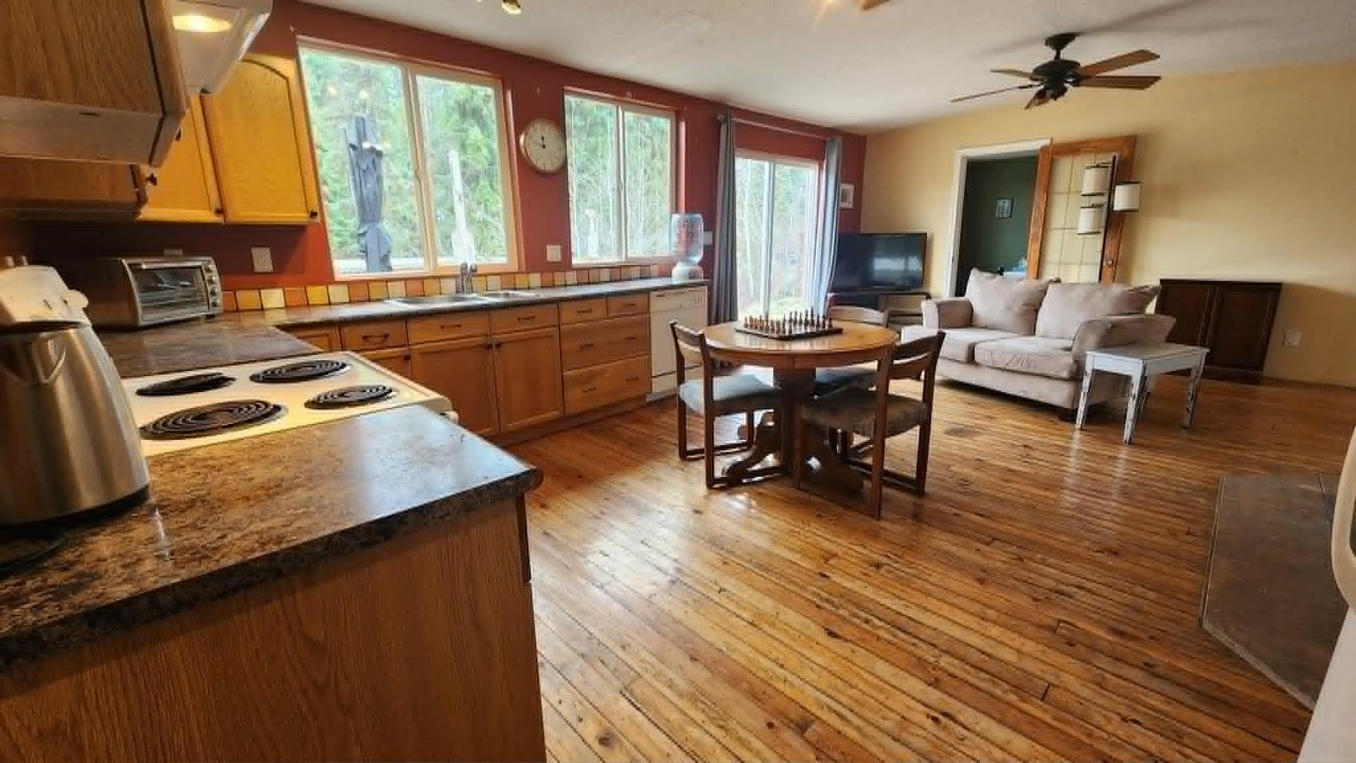 









12


Specht

Road,
Cherryville,




BC
V0E 2G3

