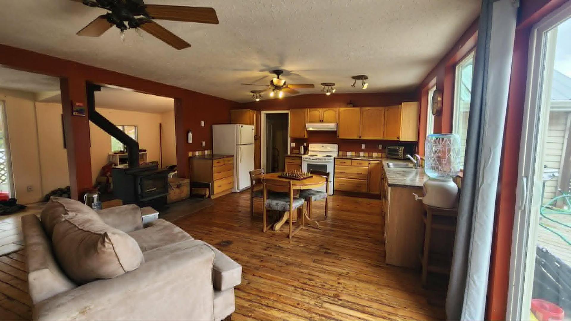 









12


Specht

Road,
Cherryville,




BC
V0E 2G3

