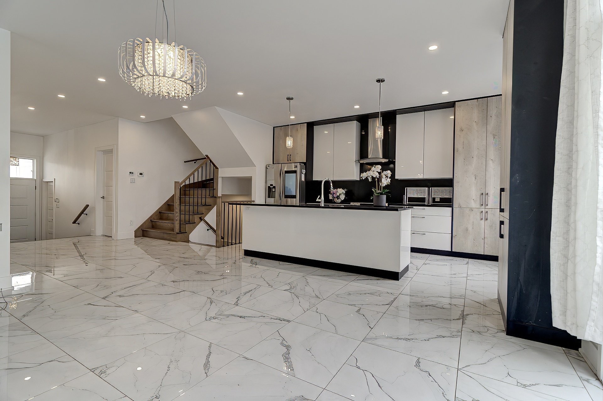 









5673


Rue Alexandre

,
Brossard,




QC
J4Z1N8

