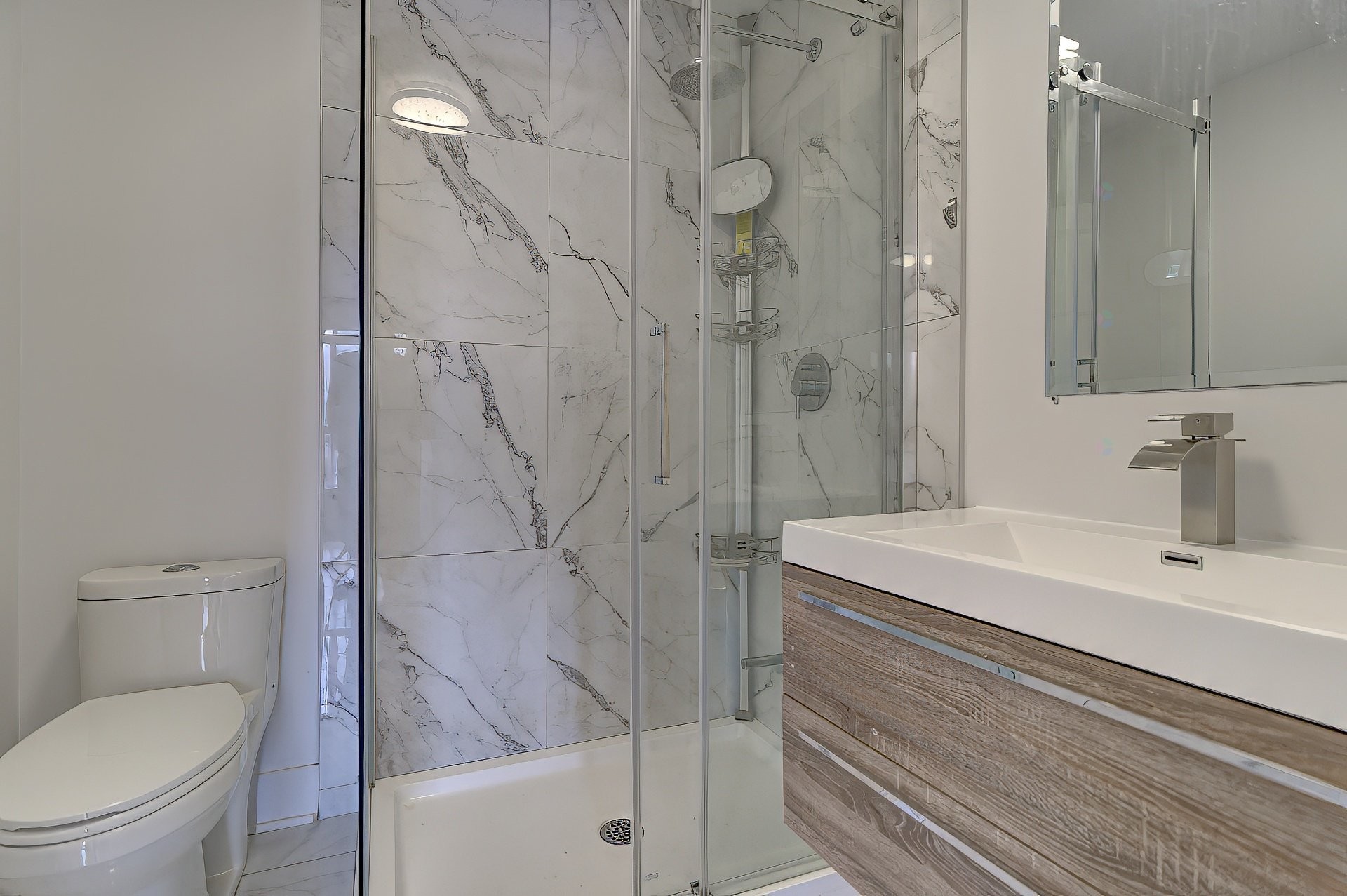 









5673


Rue Alexandre

,
Brossard,




QC
J4Z1N8

