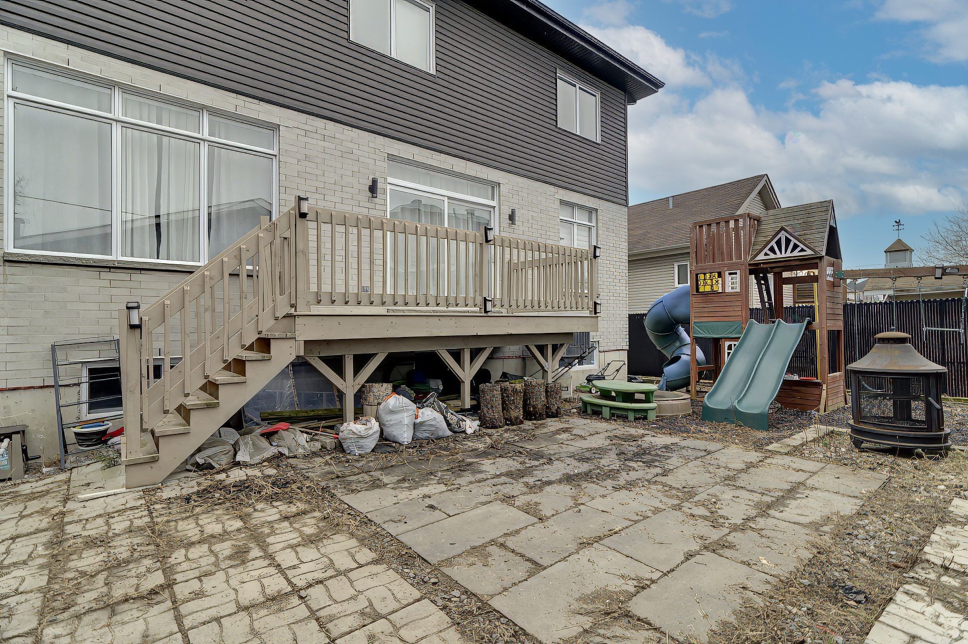 









5673


Rue Alexandre

,
Brossard,




QC
J4Z1N8

