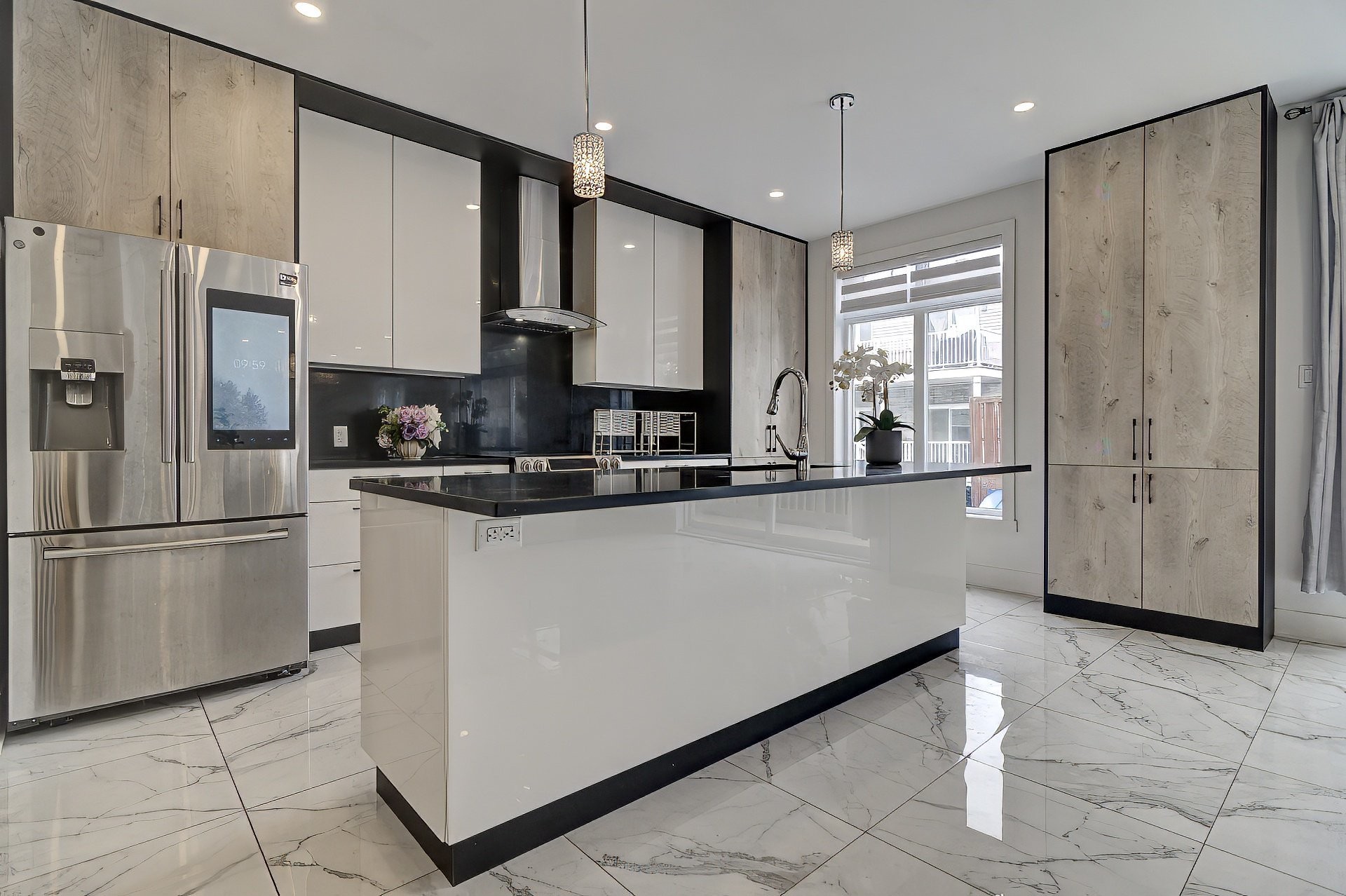 









5673


Rue Alexandre

,
Brossard,




QC
J4Z1N8

