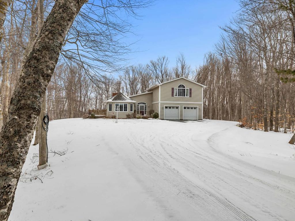 












409 Maple Grove Road

,
Summerside,




PE
C1N 5H1

