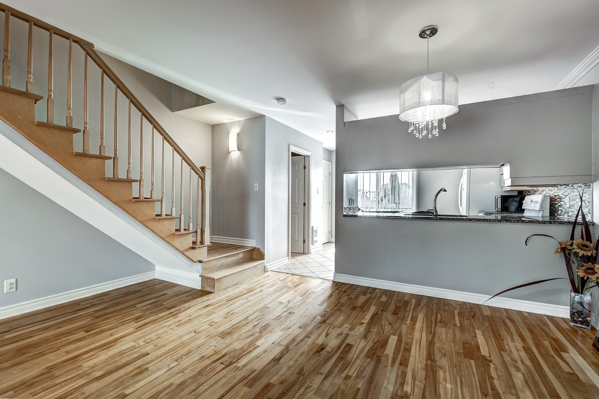 









1738


Boul. Alexis-Nihon

,
Montréal (Saint-Laurent),




QC
H4R2Y4

