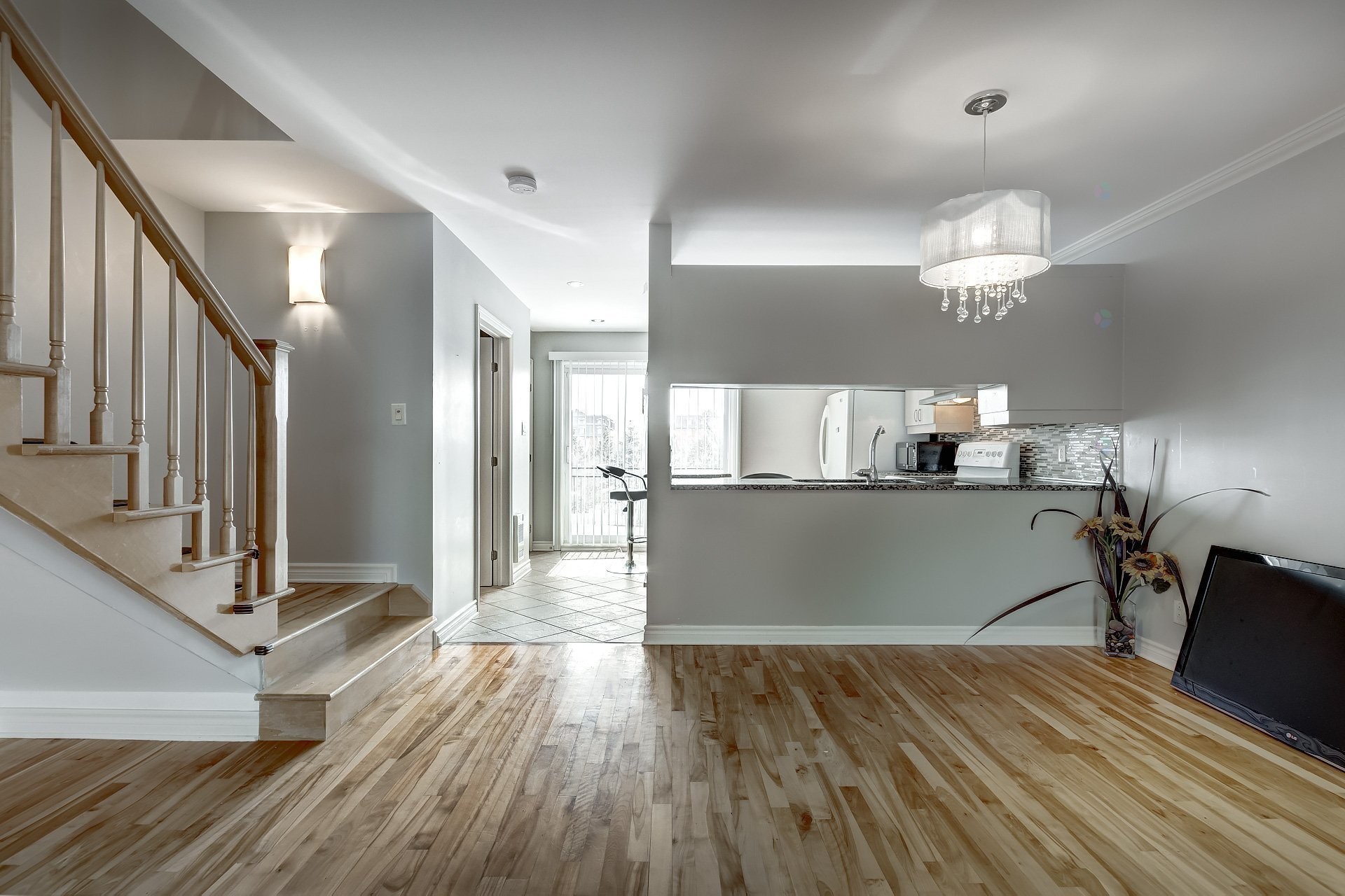 









1738


Boul. Alexis-Nihon

,
Montréal (Saint-Laurent),




QC
H4R2Y4

