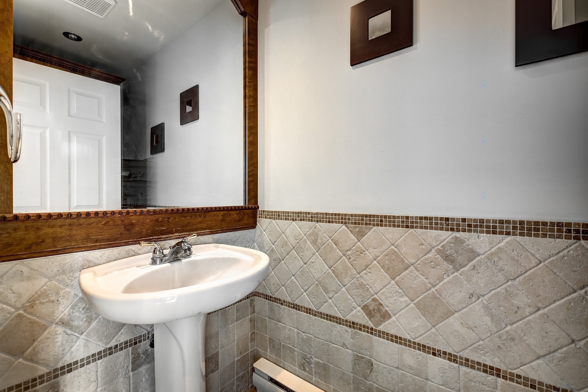 









1738


Boul. Alexis-Nihon

,
Montréal (Saint-Laurent),




QC
H4R2Y4

