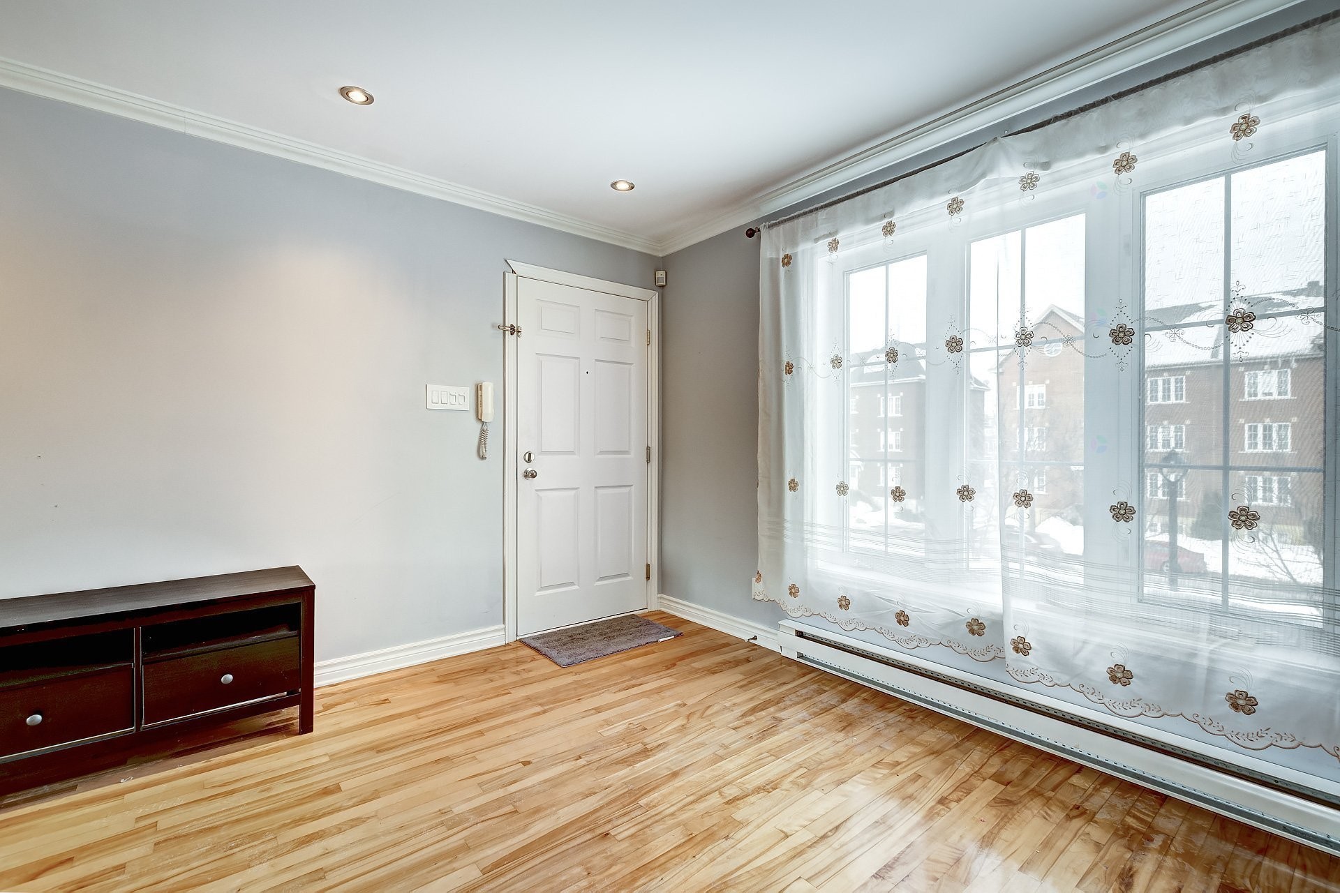 









1738


Boul. Alexis-Nihon

,
Montréal (Saint-Laurent),




QC
H4R2Y4

