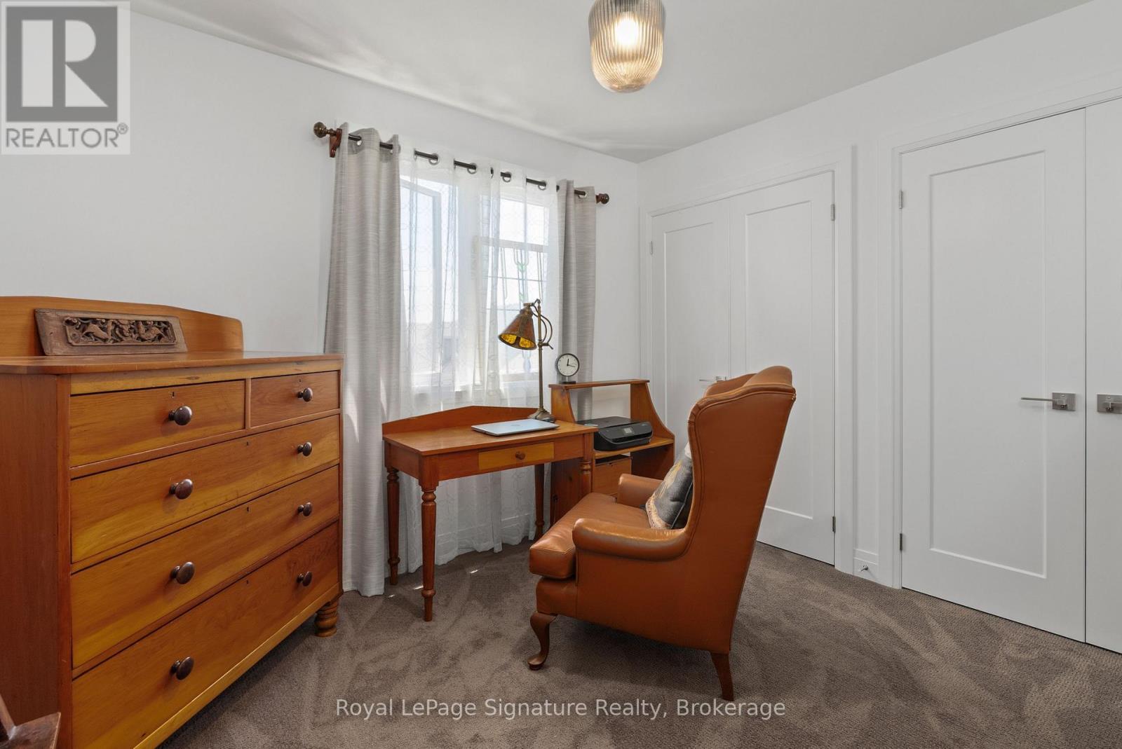 












104 CLIPPERS LANE

,
Blue Mountains,




Ontario
N0H2P0

