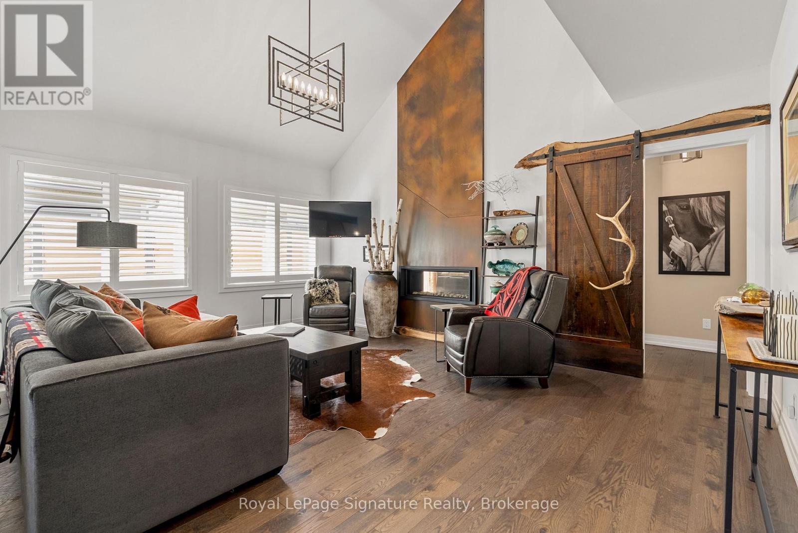 












104 CLIPPERS LANE

,
Blue Mountains,




Ontario
N0H2P0


