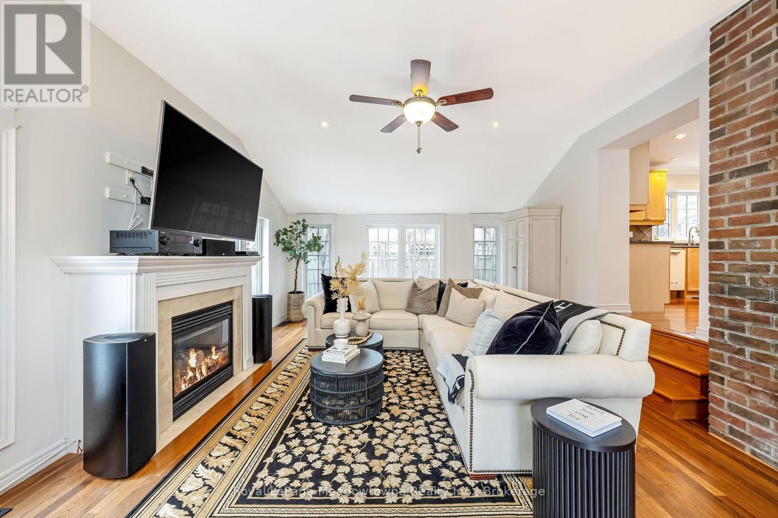 












49 MILL STREET

,
Milton (OM Old Milton),




Ontario
L9T1R7

