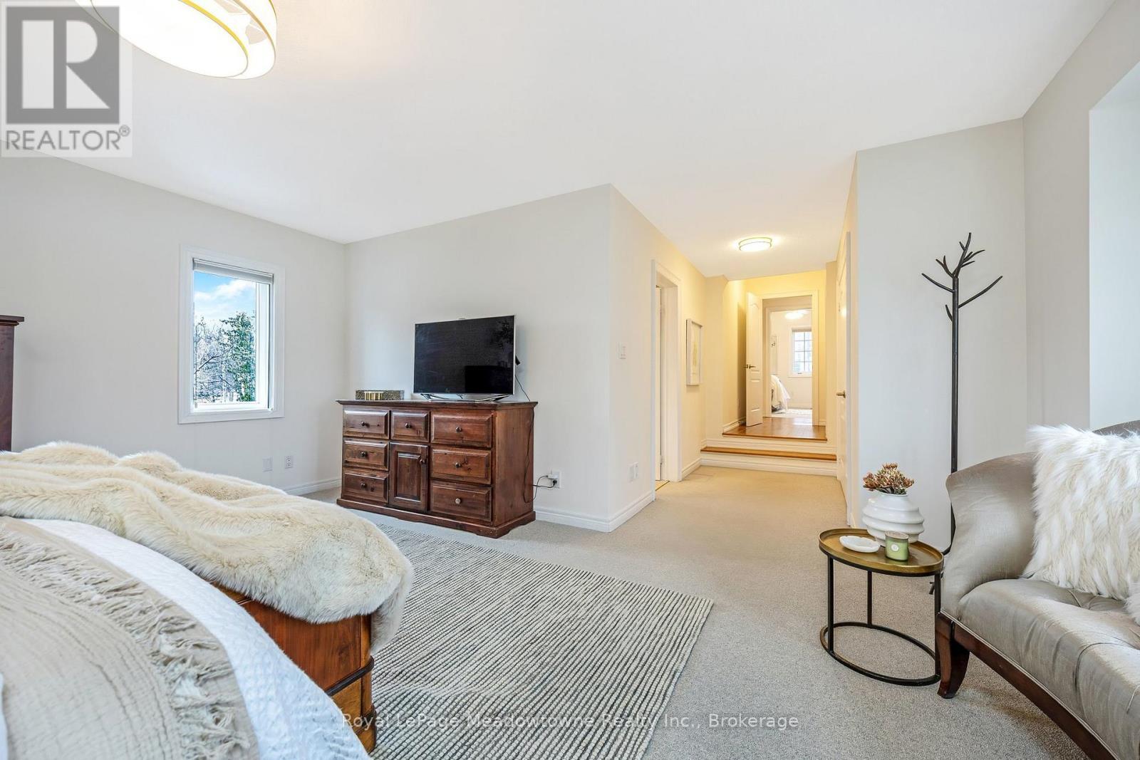 












49 MILL STREET

,
Milton (OM Old Milton),




Ontario
L9T1R7

