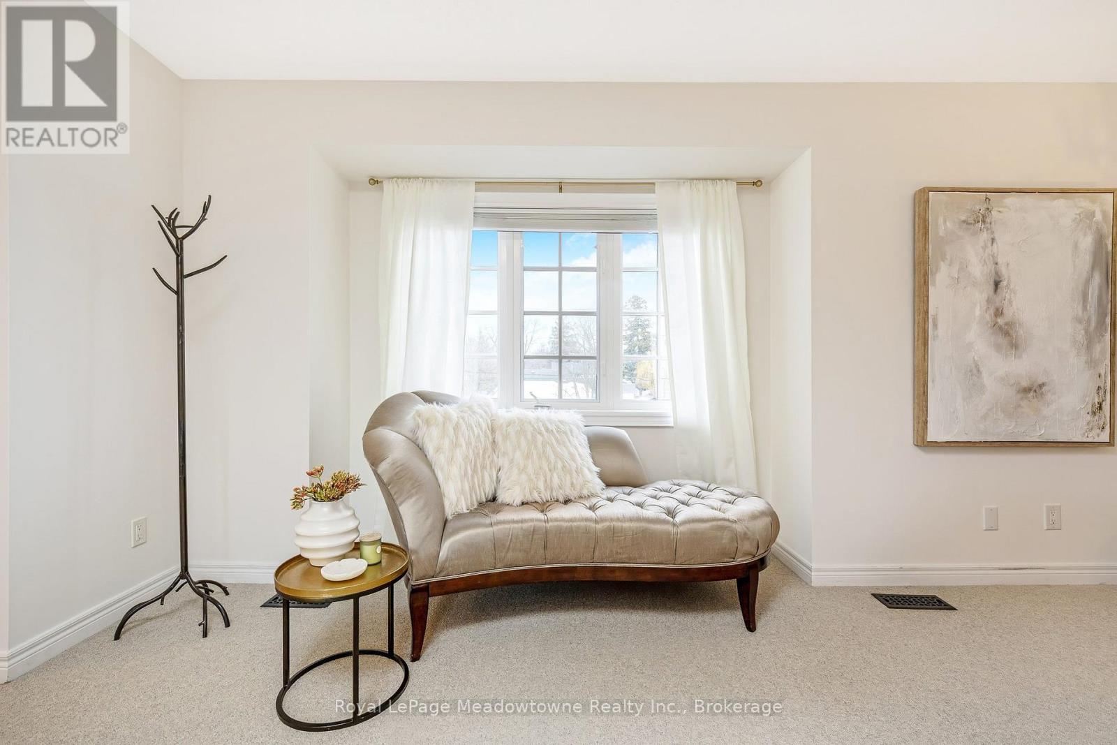 












49 MILL STREET

,
Milton (OM Old Milton),




Ontario
L9T1R7

