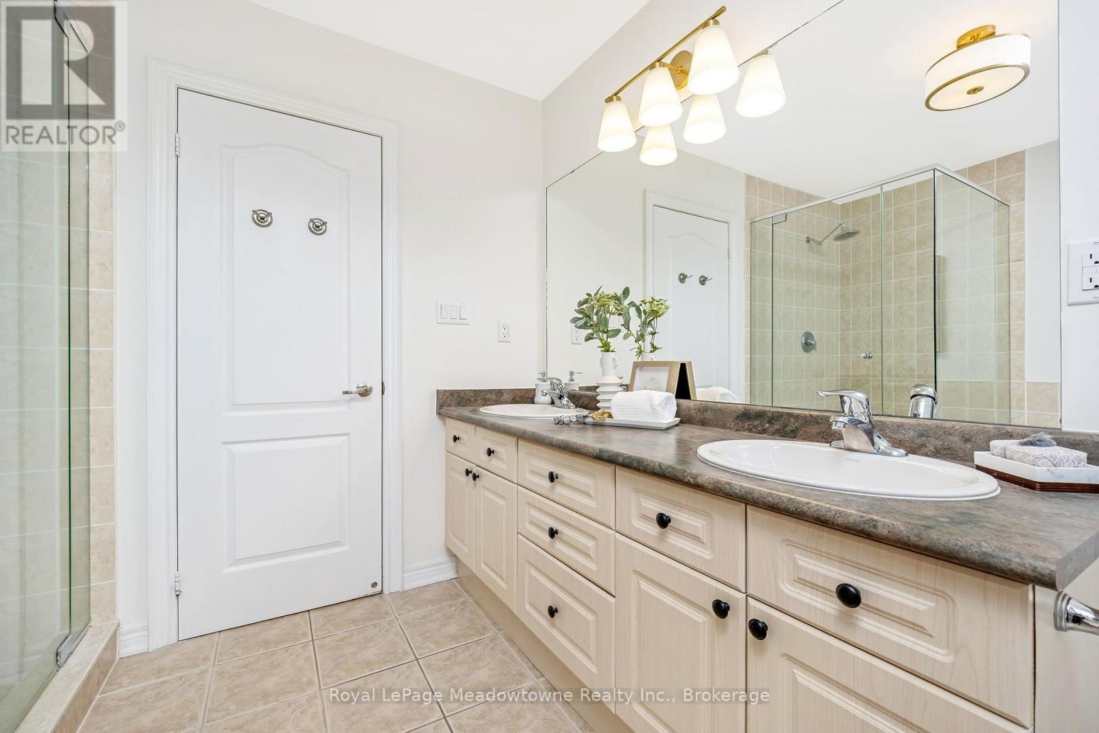 












49 MILL STREET

,
Milton (OM Old Milton),




Ontario
L9T1R7

