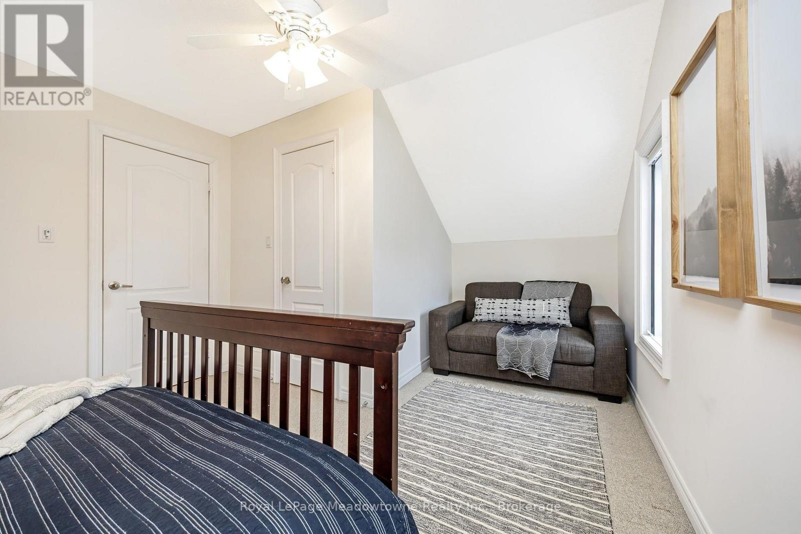 












49 MILL STREET

,
Milton (OM Old Milton),




Ontario
L9T1R7

