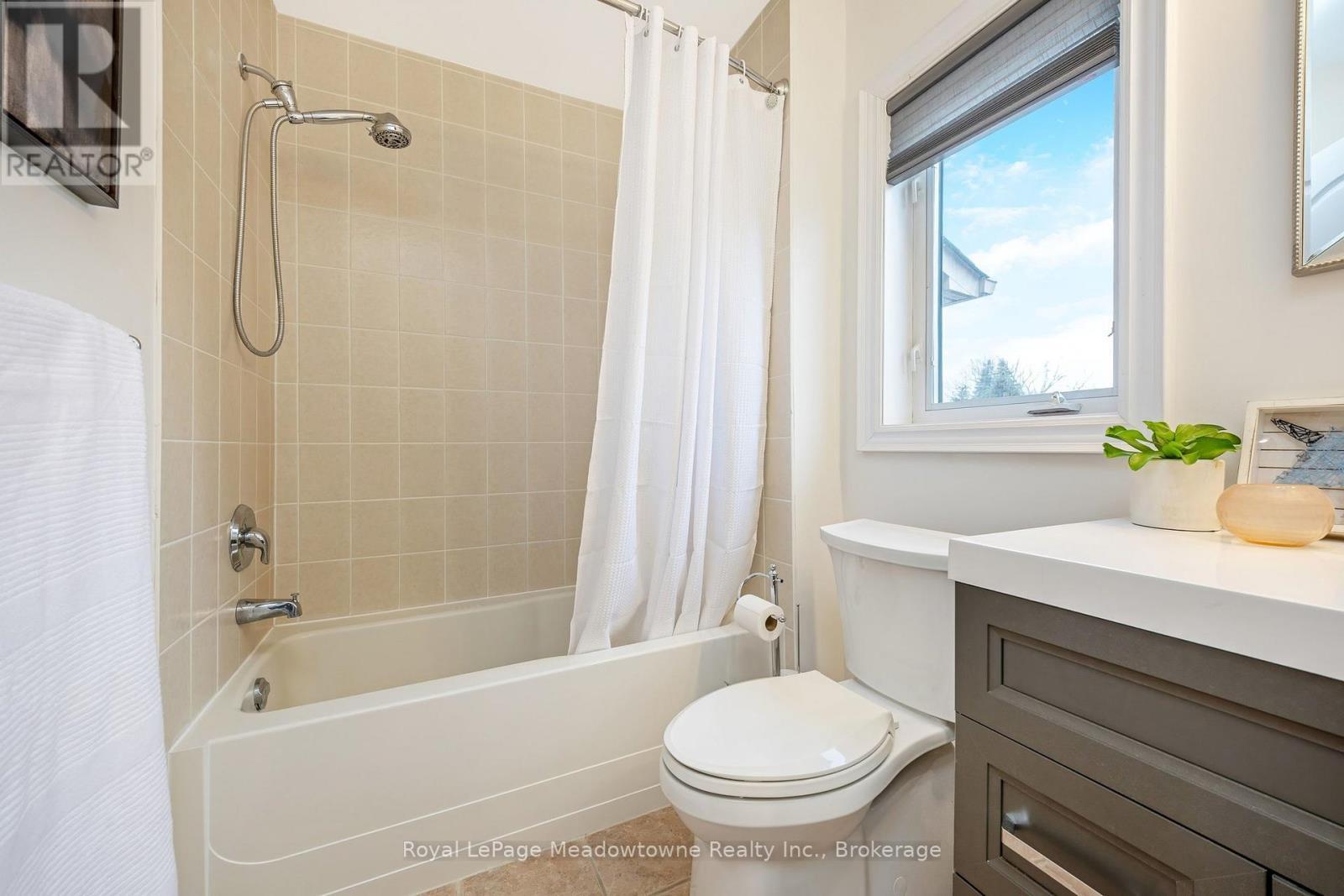 












49 MILL STREET

,
Milton (OM Old Milton),




Ontario
L9T1R7

