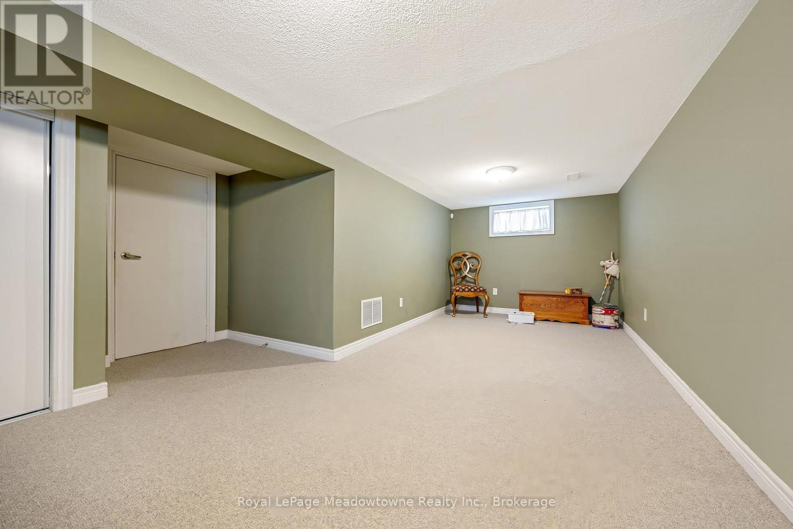 












49 MILL STREET

,
Milton (OM Old Milton),




Ontario
L9T1R7

