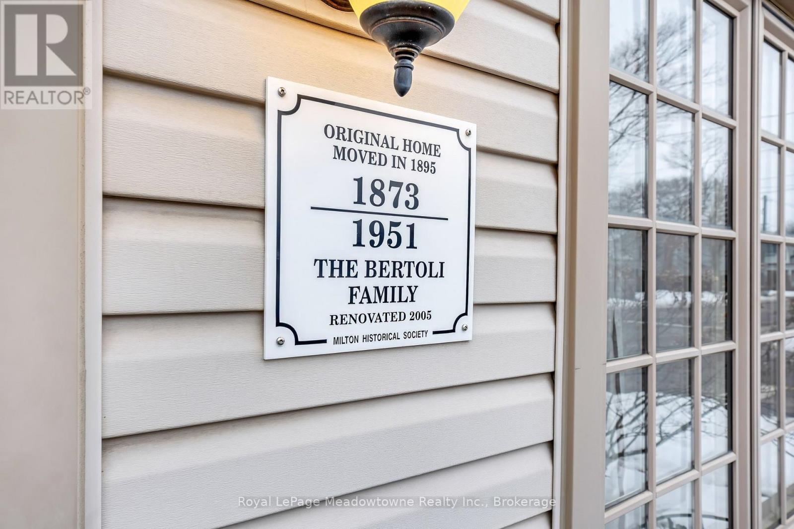 












49 MILL STREET

,
Milton (OM Old Milton),




Ontario
L9T1R7

