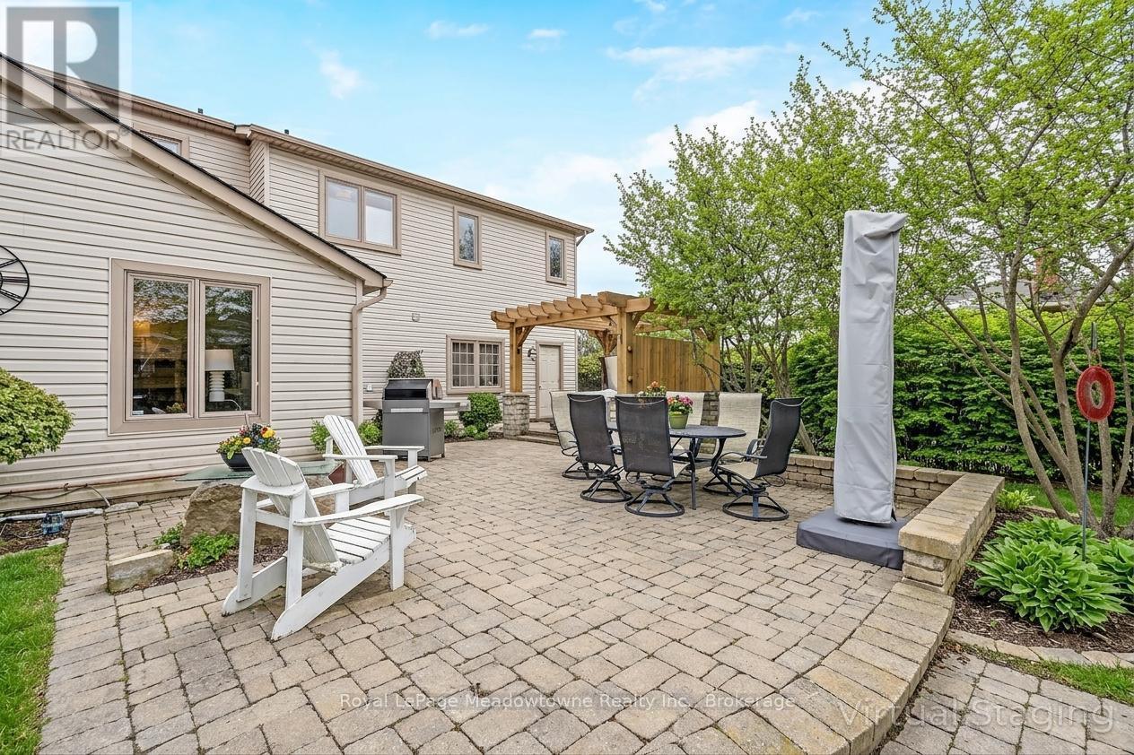 












49 MILL STREET

,
Milton (OM Old Milton),




Ontario
L9T1R7

