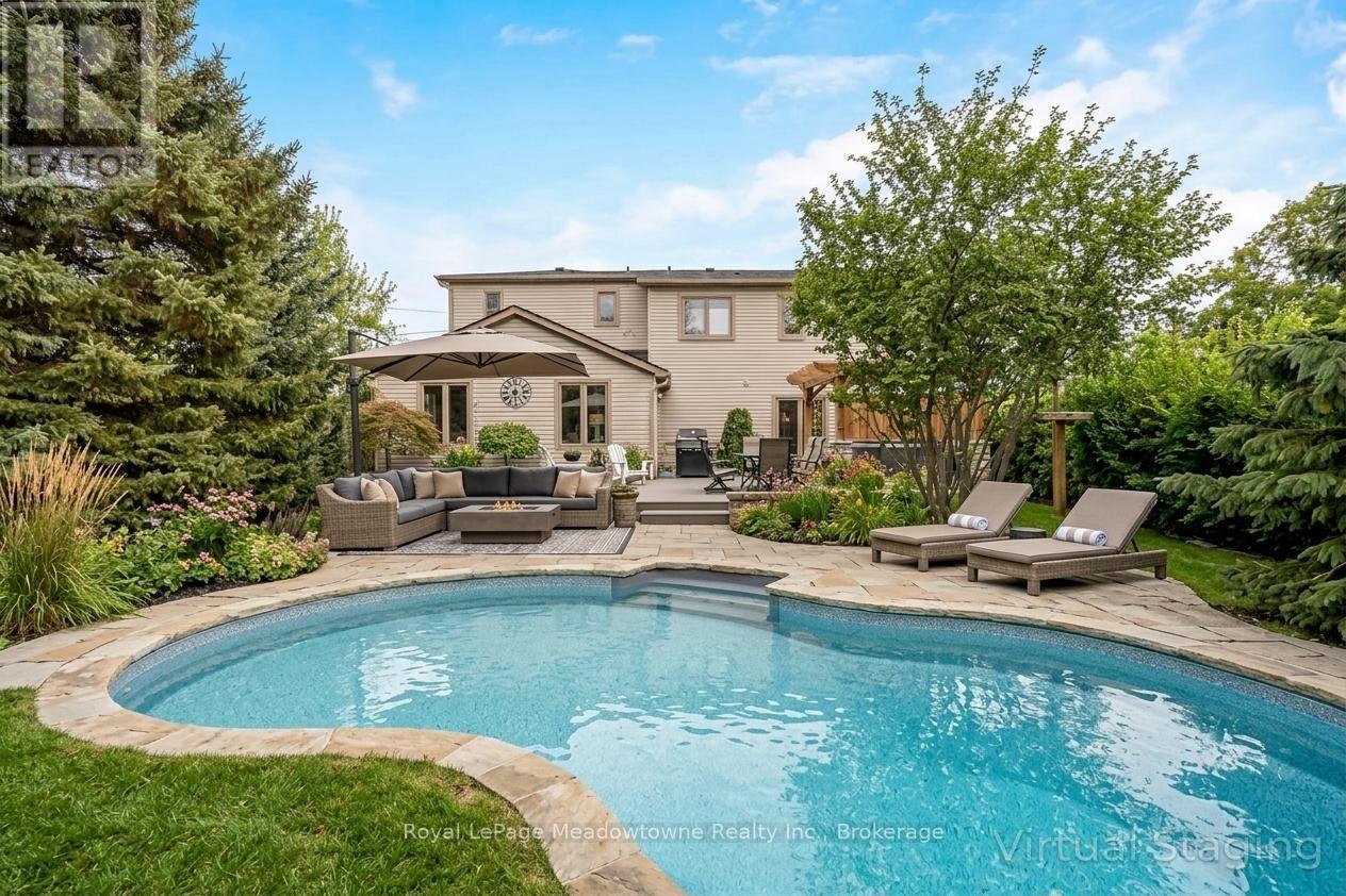 












49 MILL STREET

,
Milton (OM Old Milton),




Ontario
L9T1R7

