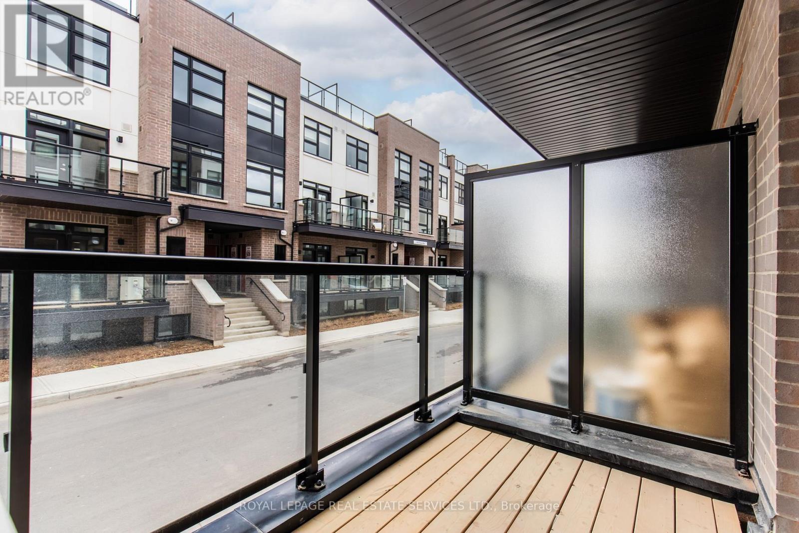 












107 - 1597 ROSE WAY

,
Milton,




Ontario
L9E1N4

