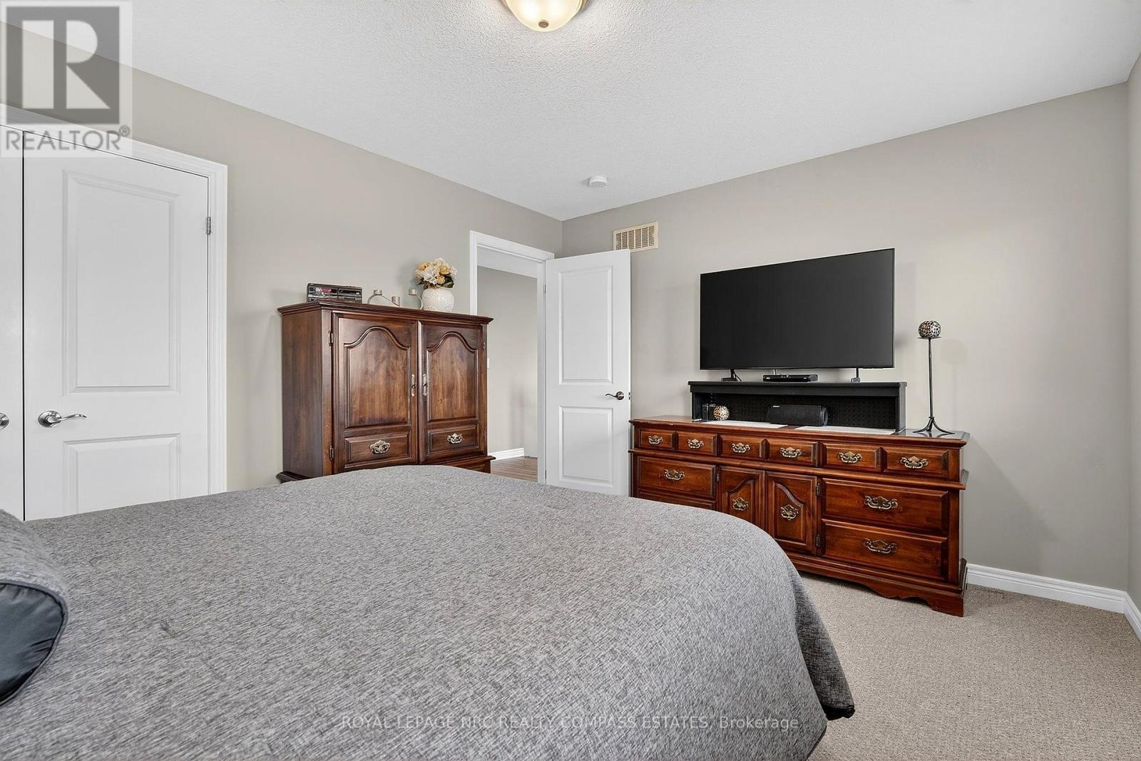 












4776 VICTOR DRIVE

,
Niagara Falls (Morrison),




Ontario
L2E0B2

