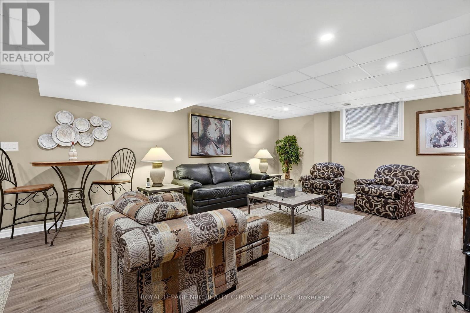 












4776 VICTOR DRIVE

,
Niagara Falls (Morrison),




Ontario
L2E0B2

