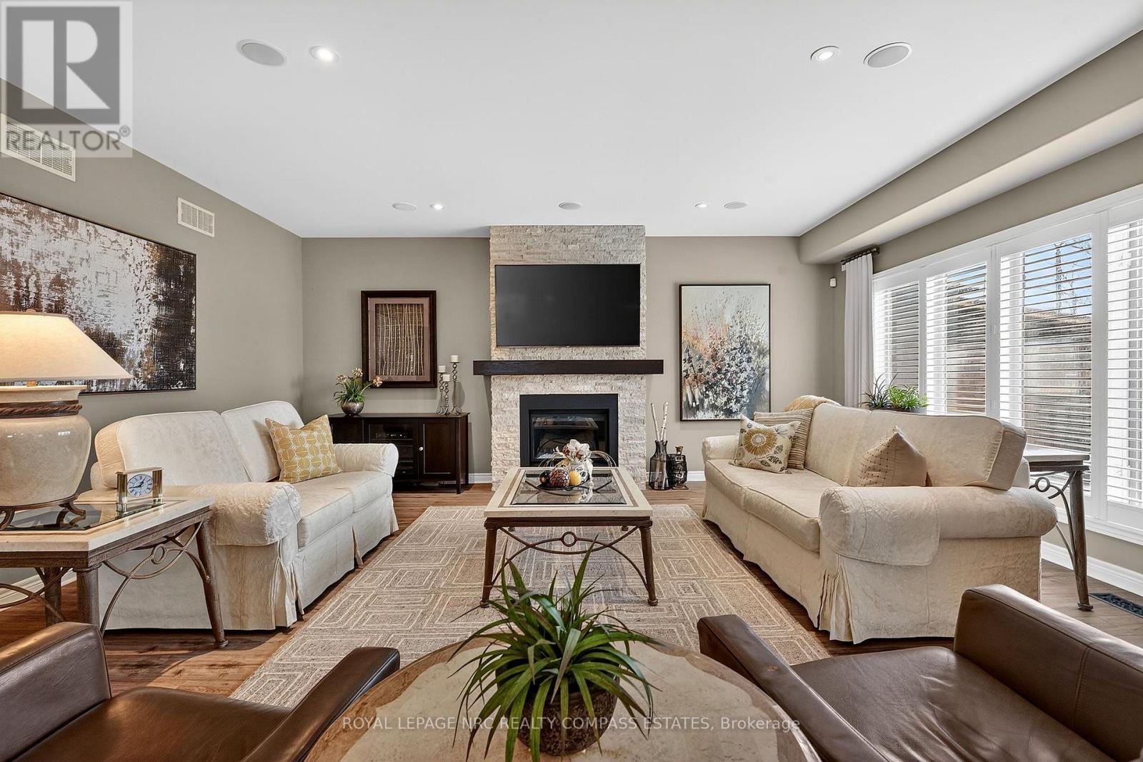 












4776 VICTOR DRIVE

,
Niagara Falls (Morrison),




Ontario
L2E0B2

